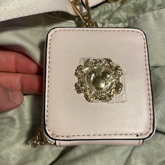 Disney aldo crossbody bag - Picture 2 of 10